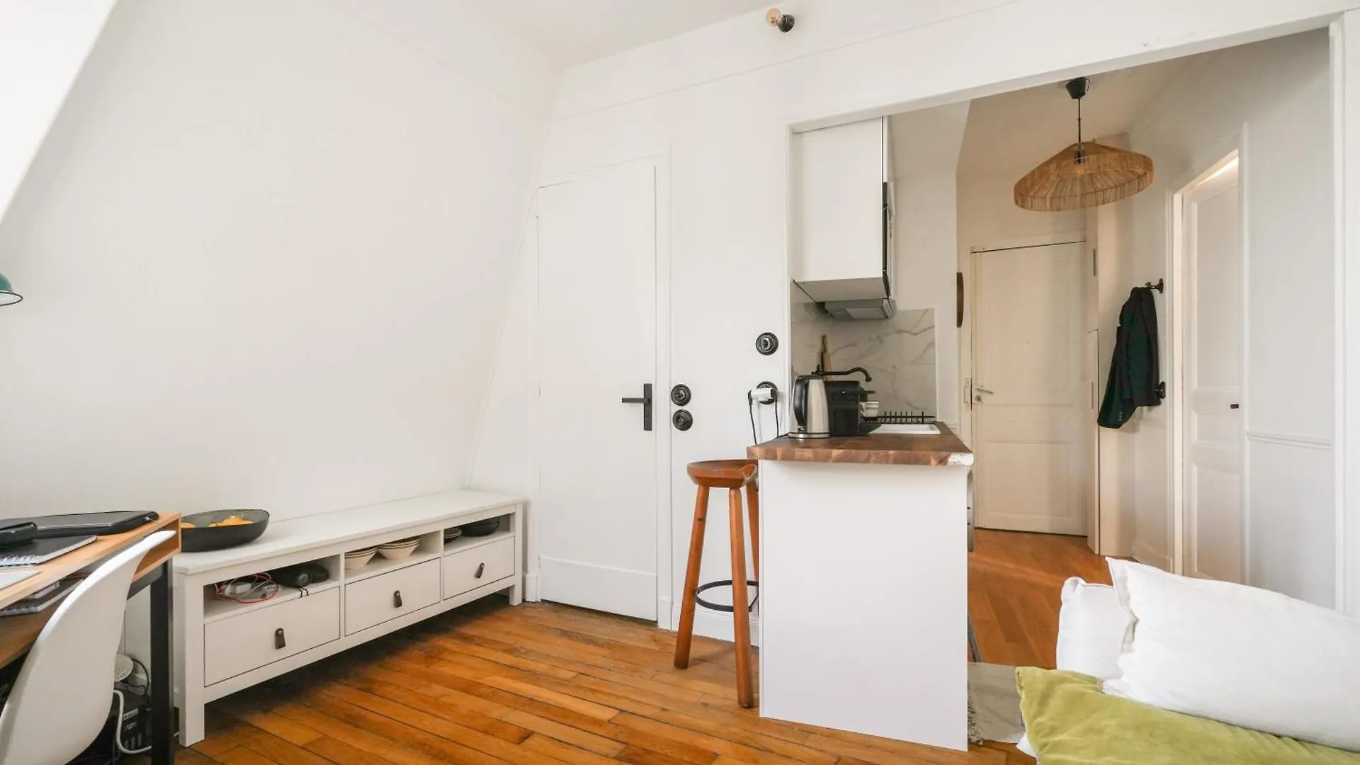 Luxe Appartement Parisien 0*, Paris France